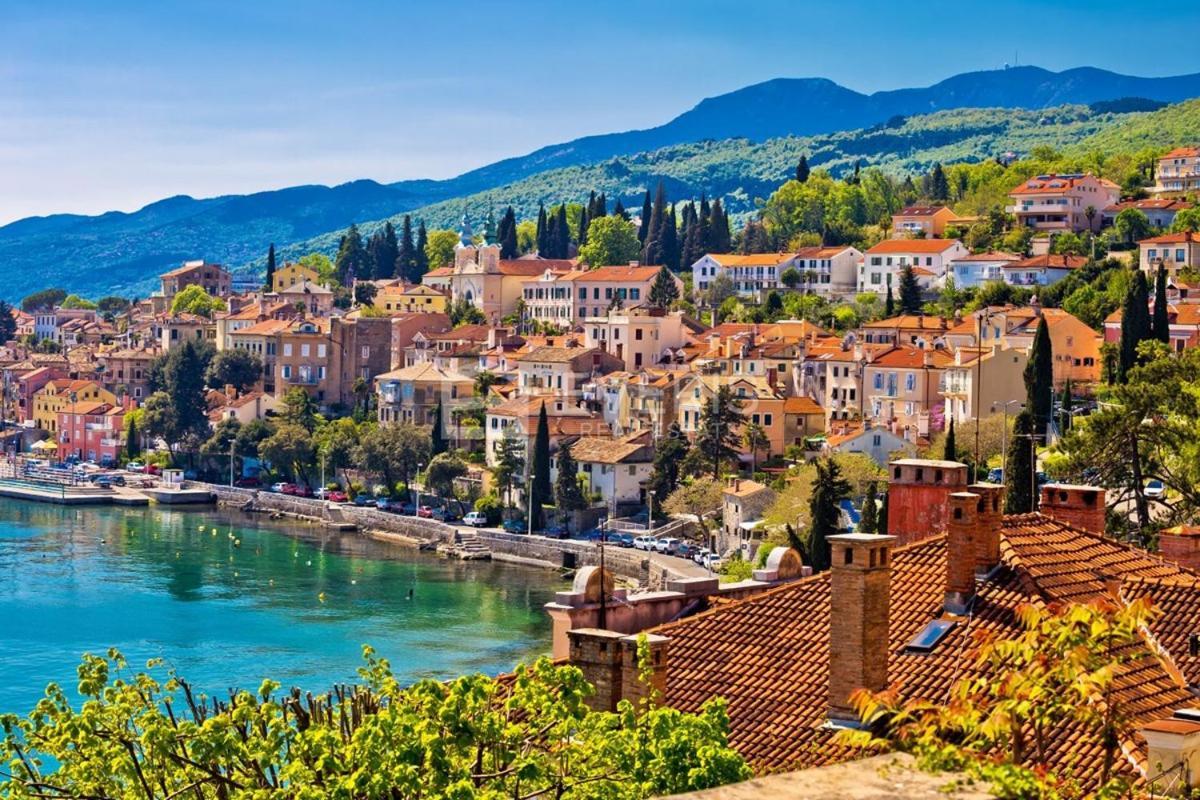 Apartment Zlatko , Ten Steps To The Sea Opatija Exterior photo