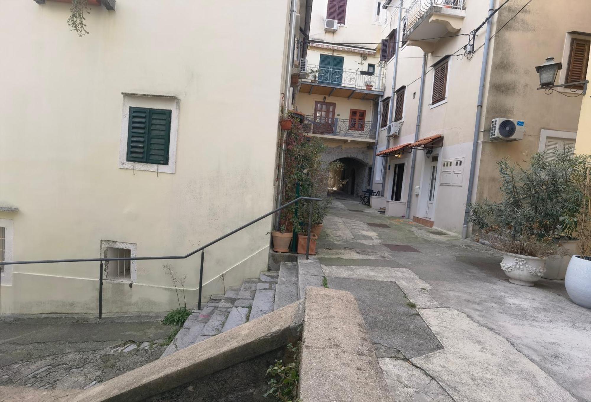 Apartment Zlatko , Ten Steps To The Sea Opatija Exterior photo